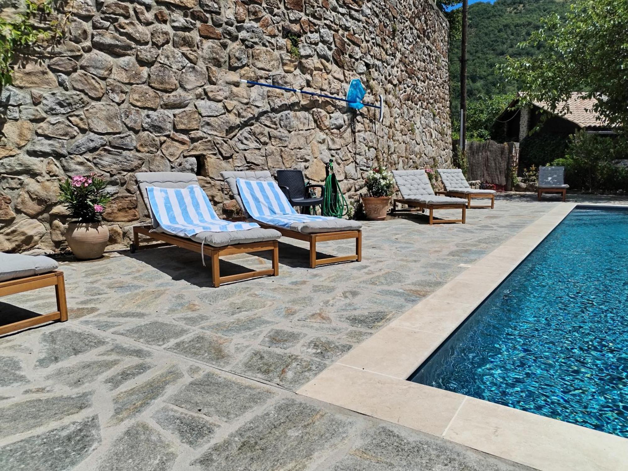 Mes Maisons Gardoises, Two Gites Sleeping 13 With Two Private Pools, Kids Room, Laundry, Disco, Free Wifi, Linen And Dog'S Are Welcome Gagnieres ภายนอก รูปภาพ